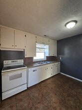 1332 N Erie St in Wichita, KS - Building Photo - Building Photo