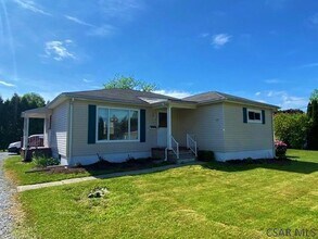 111 Old Hickory Ln in Johnstown, PA - Building Photo - Building Photo