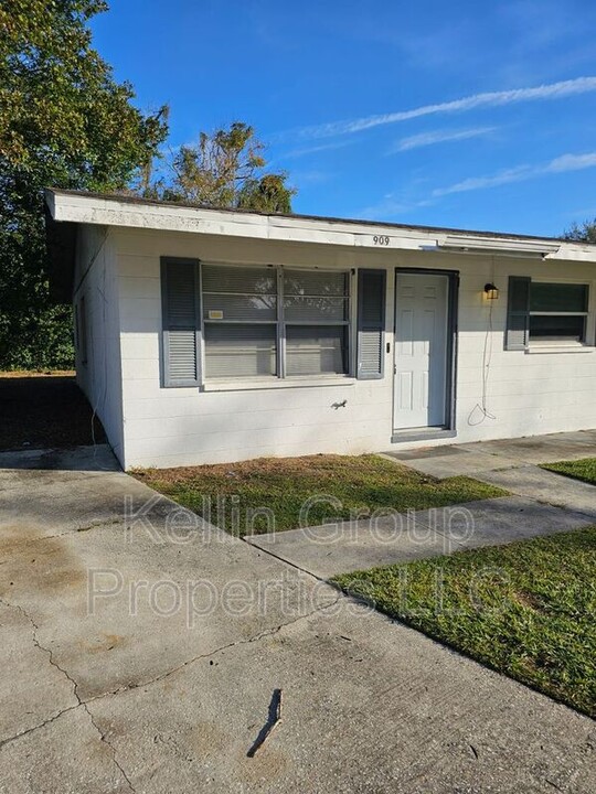 909 Marietta St in Lakeland, FL - Building Photo