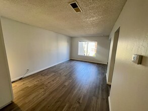 2200 Laguna Cir in Concord, CA - Building Photo - Building Photo