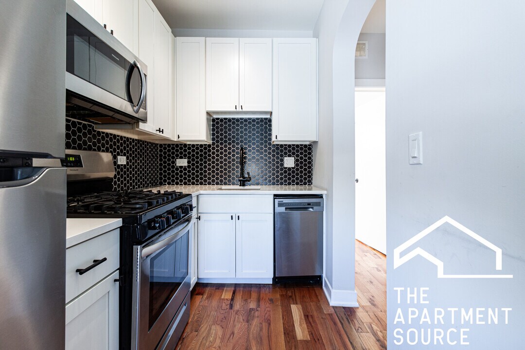 648 W Wrightwood Ave, Unit 3 in Chicago, IL - Foto de edificio