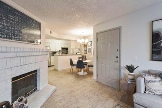 Alvista Trailside in Englewood, CO - Foto de edificio - Building Photo