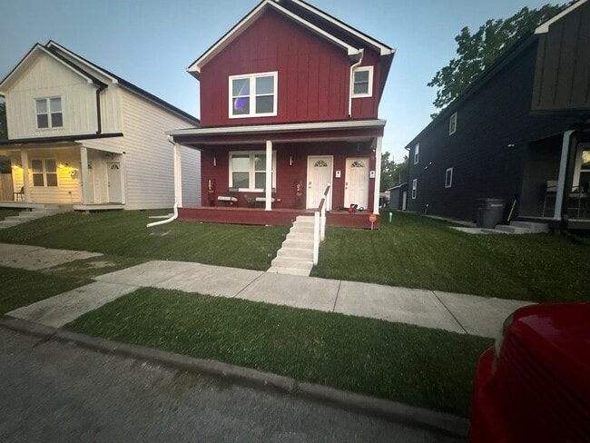 2019 E Maryland St