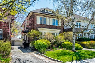 105 Hillsdale Ave W in Toronto, ON - Building Photo