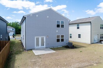 1517 Rhodes Pond St in Wendell, NC - Building Photo - Building Photo