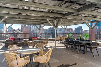 Urbn Edge in Flushing, NY - Foto de edificio - Interior Photo