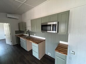 305 W Broadway Ave in Ponca City, OK - Foto de edificio - Building Photo