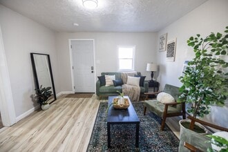 2410 Central Ave in Anderson, IN - Building Photo - Building Photo