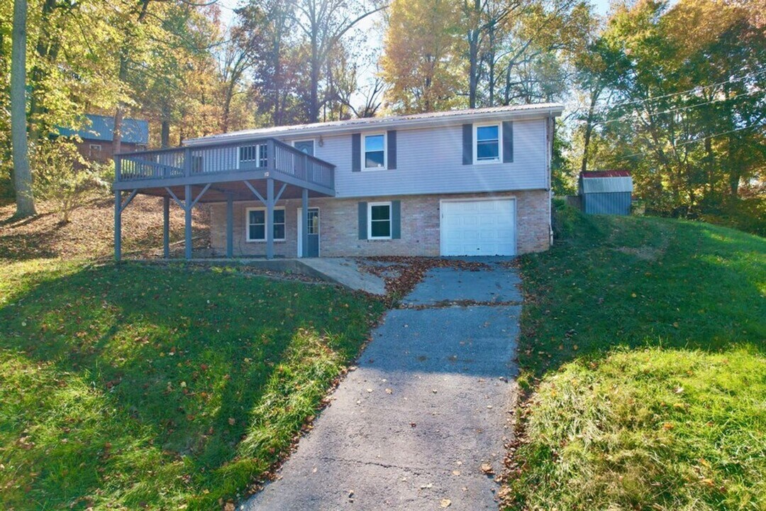 112 Fairwood St in Kingsport, TN - Building Photo