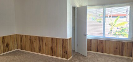 410 E 99th St, Unit 4 in Inglewood, CA - Foto de edificio - Building Photo