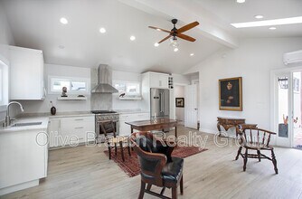 13430 Debby St in Los Angeles, CA - Building Photo - Building Photo