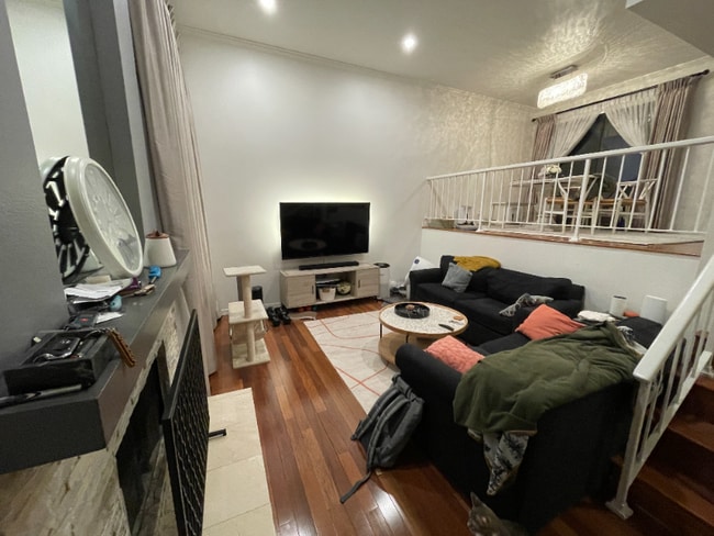 4676 Don Lorenzo Dr in Los Angeles, CA - Building Photo - Building Photo