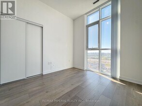 10 Honeycrisp Cres in Vaughan, ON - Building Photo - Building Photo