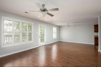 857 Malabu Dr, Unit 2102 in Lexington, KY - Building Photo - Building Photo