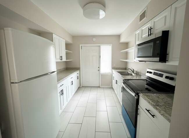 3720 NW 115th Way in Coral Springs, FL - Building Photo - Building Photo