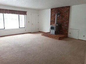 2391 Cady Rd in Jacksonville, OR - Building Photo - Building Photo