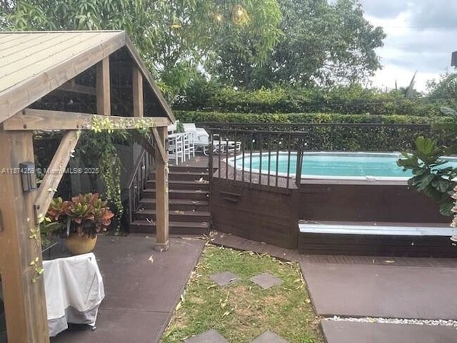 2701 SW 79th Ave in Miami, FL - Building Photo - Building Photo