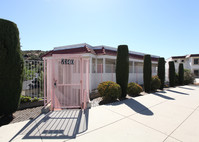 7340 Foothill Blvd in Tujunga, CA - Building Photo - Building Photo