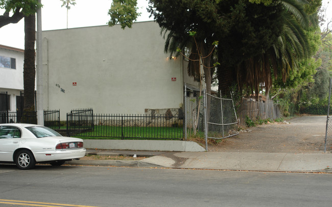 626-678 Lincoln Ave in Pasadena, CA - Foto de edificio - Building Photo