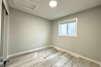 4309-4338 38 St in Beaumont, AB - Building Photo - Building Photo