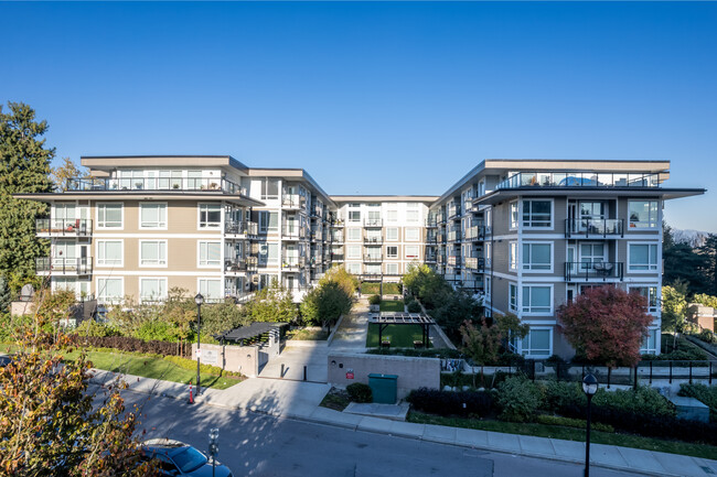 The Pavillion at Victoria Hill in New Westminster, BC - Building Photo - Building Photo