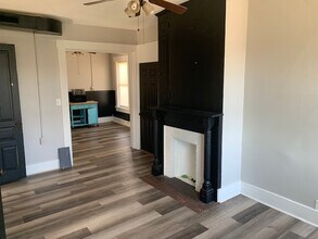 11 N 4th St, Unit 2 bedroom in Miamisburg, OH - Building Photo - Building Photo