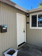 7 Myers Ct in Medford, OR - Foto de edificio - Building Photo