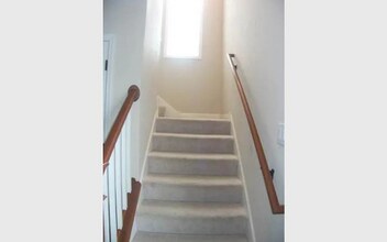 15716 60th Ave N in Plymouth, MN - Foto de edificio - Building Photo