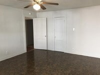 609 E N 15th St photo'