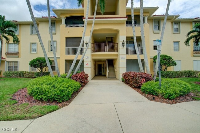 property at 1522 SW 50th St