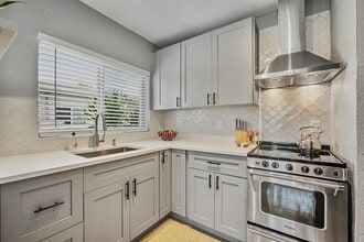 1215 NE 17th Ave in Fort Lauderdale, FL - Building Photo - Building Photo