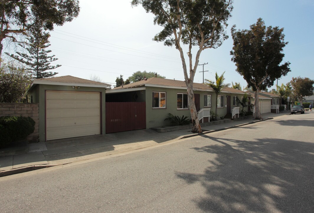 634-648 Ozone St in Santa Monica, CA - Building Photo