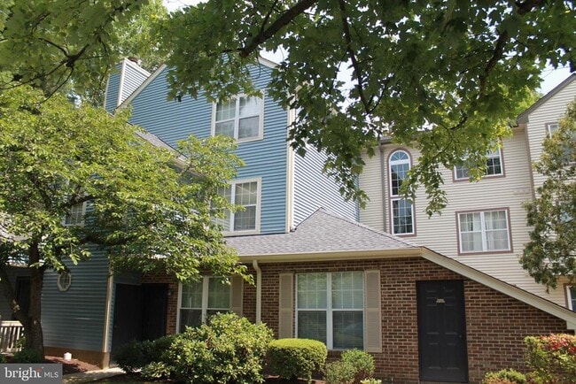 5091 Beech Ct in Monmouth Junction, NJ - Building Photo - Building Photo