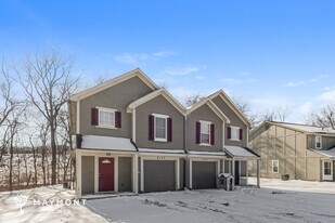 8123 E 100th Terrace Ct, Unit 203 in Kansas City, MO - Building Photo