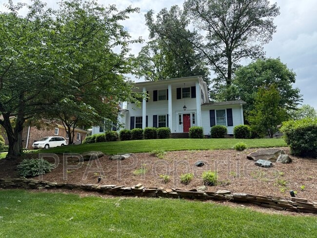 2115 Churchill Dr in Greensboro, NC - Building Photo - Building Photo