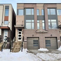19 Blackstone St in Toronto, ON - Building Photo