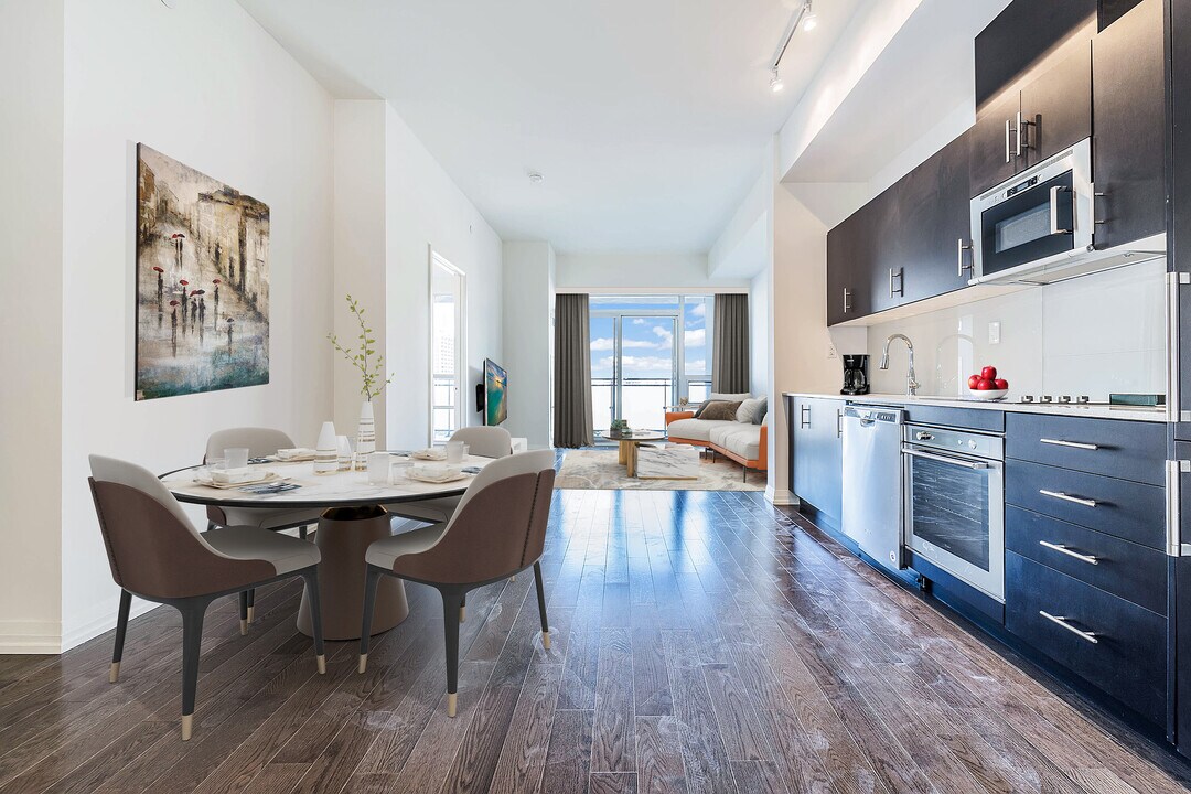 460 Adelaide St E in Toronto, ON - Building Photo