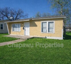 819 Larry St in San Antonio, TX - Building Photo - Building Photo
