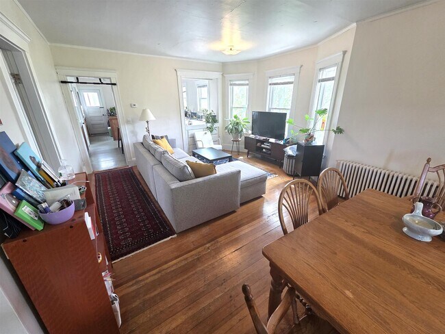 72 Lexington Ave, Unit 3