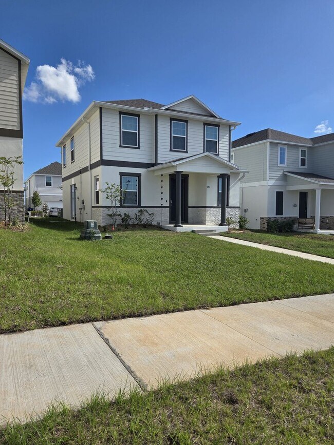 501 Winsome Aly in Groveland, FL - Building Photo - Building Photo