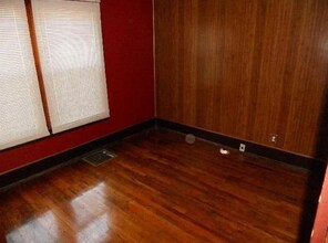 406 Clifty St in Harriman, TN - Foto de edificio - Building Photo