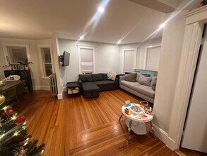 585 Main St in Watertown, MA - Building Photo - Building Photo