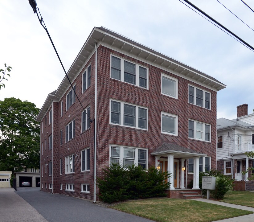 26 Grotto Ave in Providence, RI - Foto de edificio