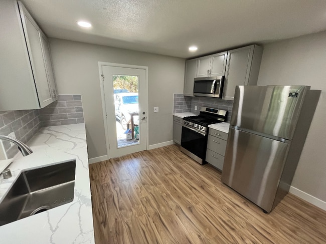 1860 Point View Dr in Placerville, CA - Building Photo - Building Photo