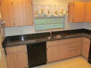 1524 Cobbler Dr in Lutz, FL - Building Photo - Building Photo
