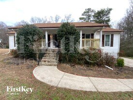 2586 Kings Pistol Ct in Grayson, GA - Building Photo