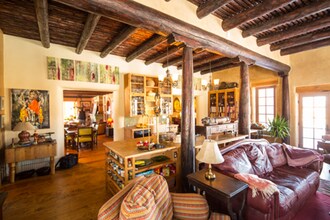 519 La Lomita Rd in Taos, NM - Building Photo - Building Photo