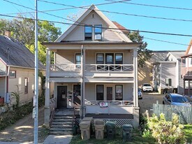 108 S Bassett St, Unit #1 in Madison, WI - Building Photo