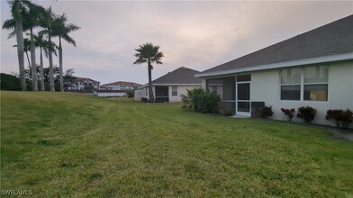 4364 Avian Avenue in Ft. Myers, FL - Building Photo - Building Photo
