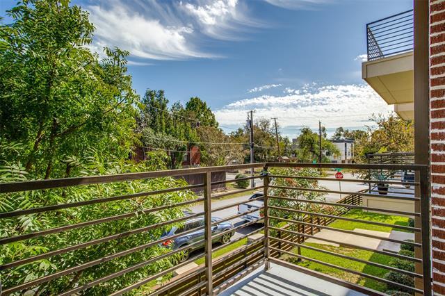 5711 Ross Ave in Dallas, TX - Building Photo